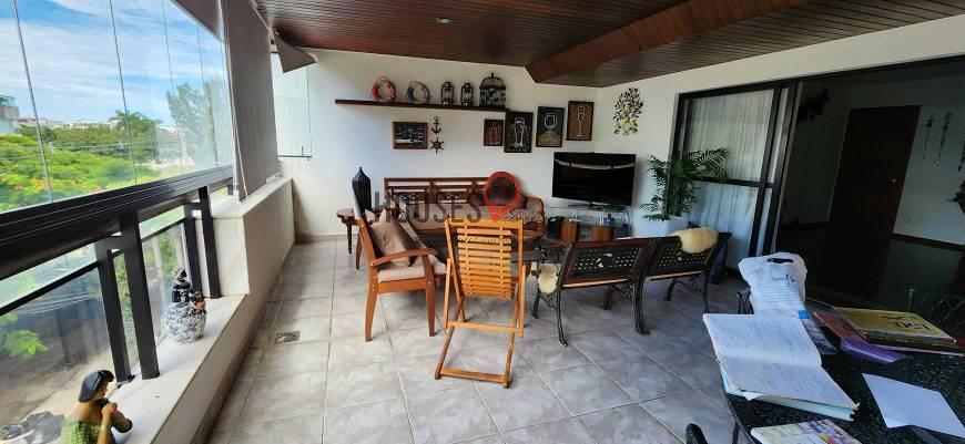 Apartamento à venda com 3 quartos, 199m² - Foto 3